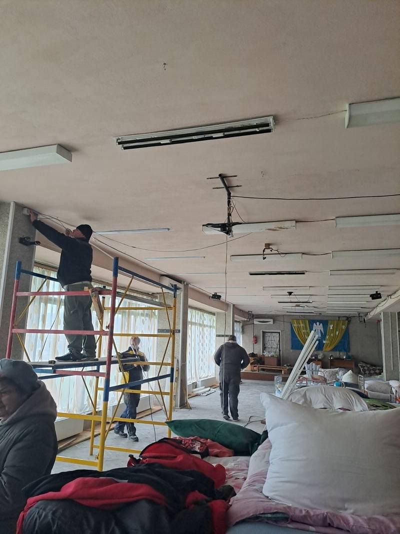 У селі Джурів на Снятинщині облаштовують шелтер для переселенців 6