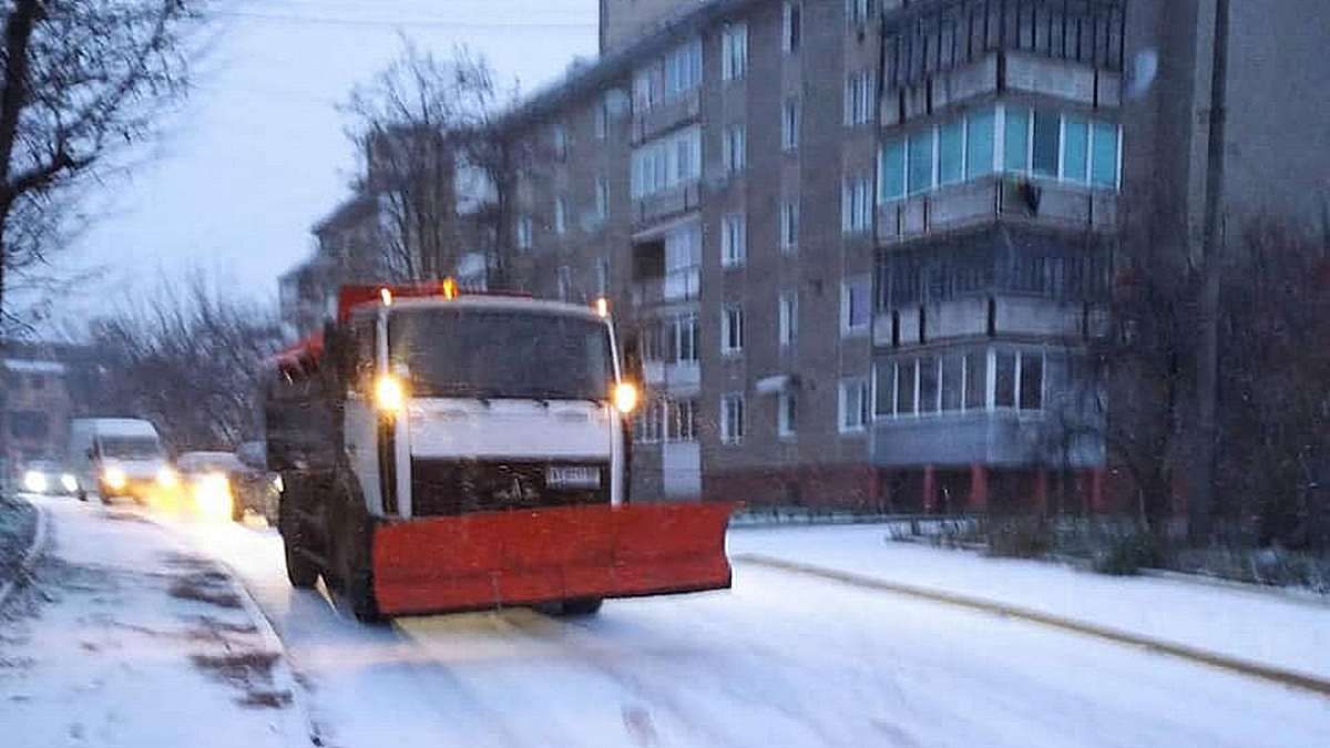На яких вулицях Коломийської громади найперше розчищають дороги 1