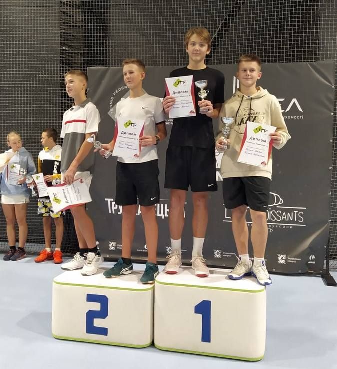 Коломияни здобули багато призових місць на чемпіонаті України з тенісу 3