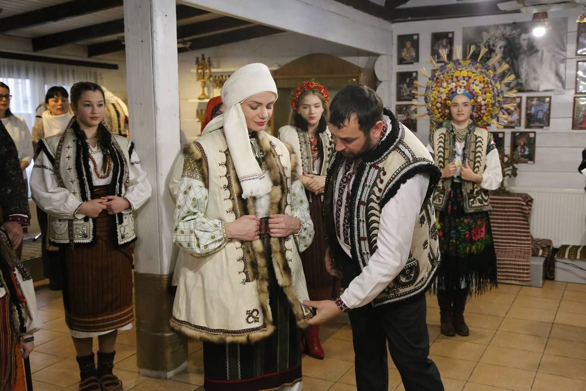 Кушнір Михайло Вінтонюк відкрив виставку в Коломиї: фоторепортаж 5