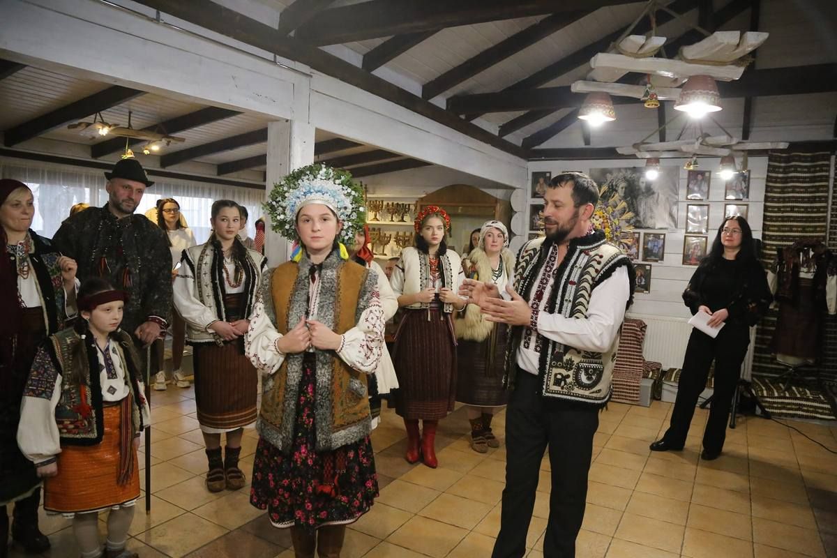 Кушнір Михайло Вінтонюк відкрив виставку в Коломиї: фоторепортаж 6