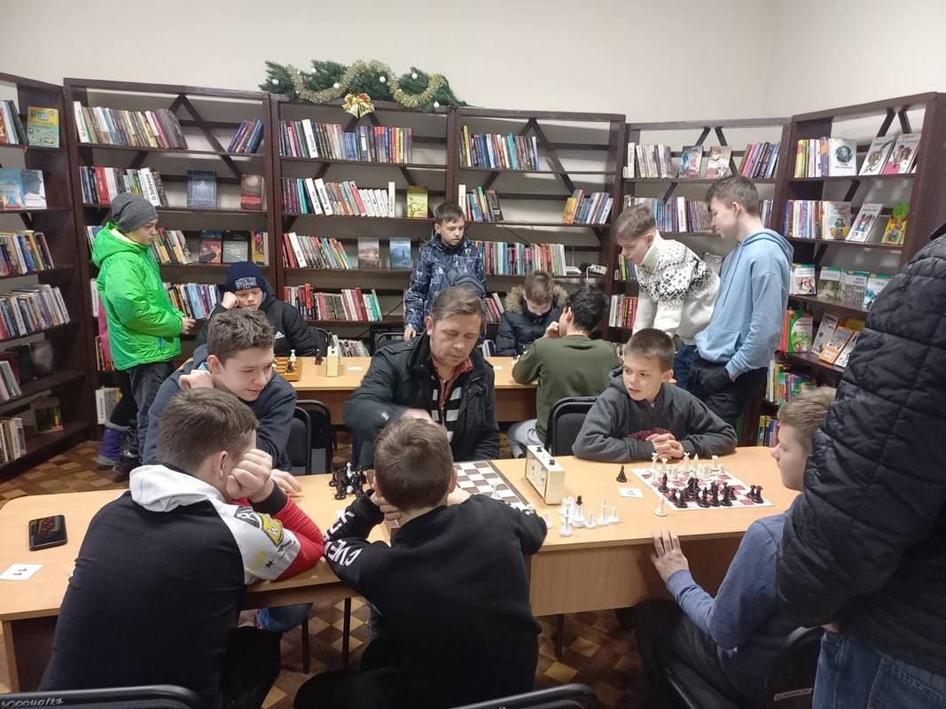 До Коломиї на передріздвяний турнір з шахів з'їхались з усієї України 4
