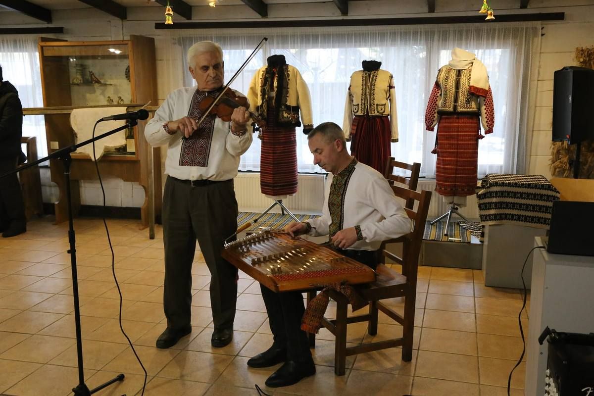 Кушнір Михайло Вінтонюк відкрив виставку в Коломиї: фоторепортаж 3