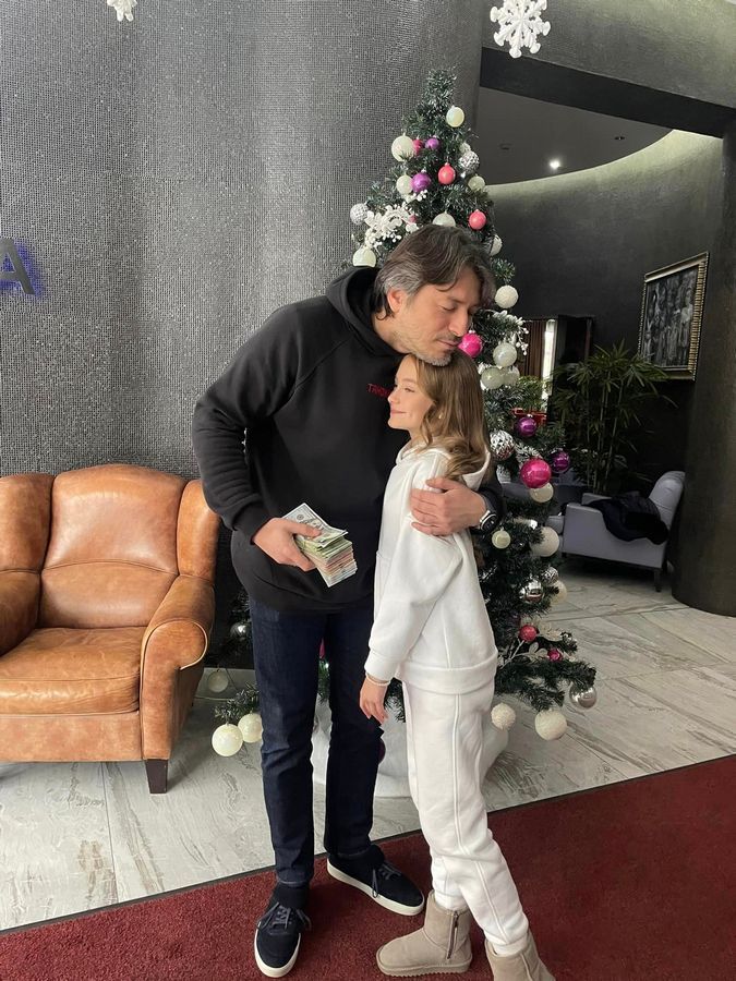 70 тис грн для ЗСУ завдяки танцям: 11-річна франківка передала гроші у фонд Притули 2