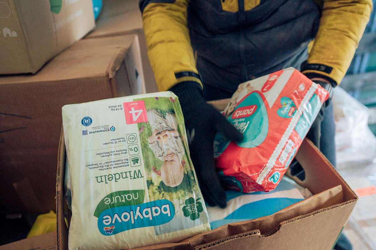 Коломийський Карітас отримав речі та генератори для постраждалих від бойових дій 4