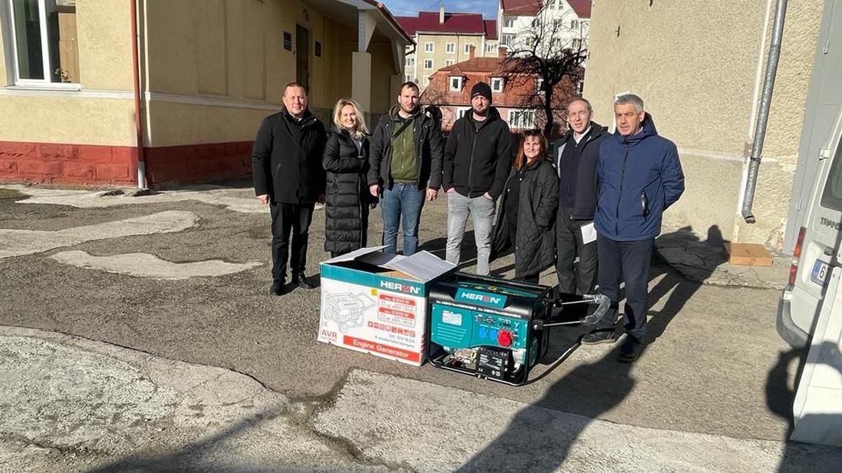 Надвірна отримала потужну допомогу: генератори, ковдри, павербанки 3