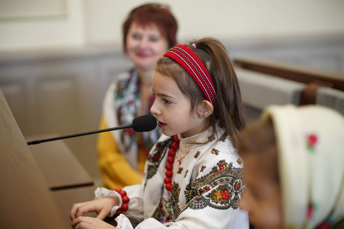 Мер міста подарував пневматичну рушницю ліцеїстам та вручив призи 4