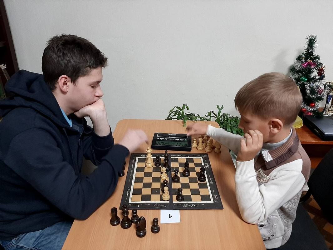 До Коломиї на передріздвяний турнір з шахів з'їхались з усієї України 2