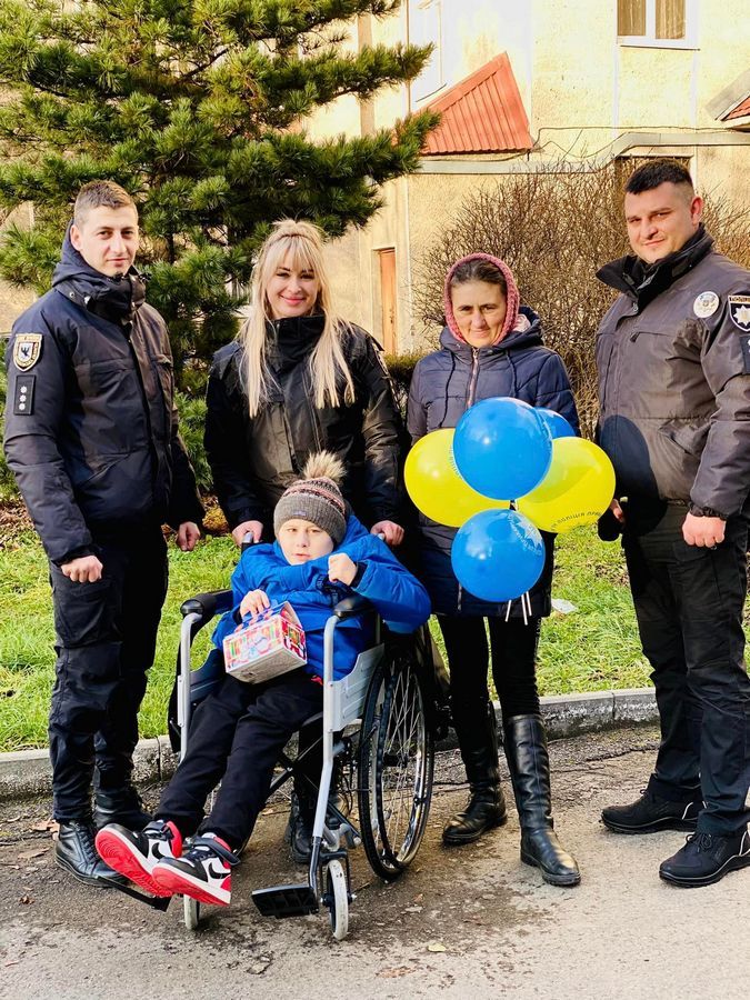 Прикарпатські поліцейські здійснили мрію хлопчика з обмеженими можливостями 7