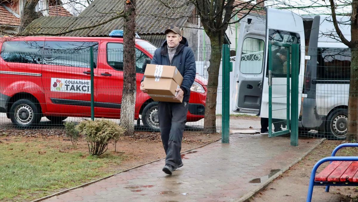 Два соціальні заклади Коломиї отримали генератори та гуманітарну допомогу 4