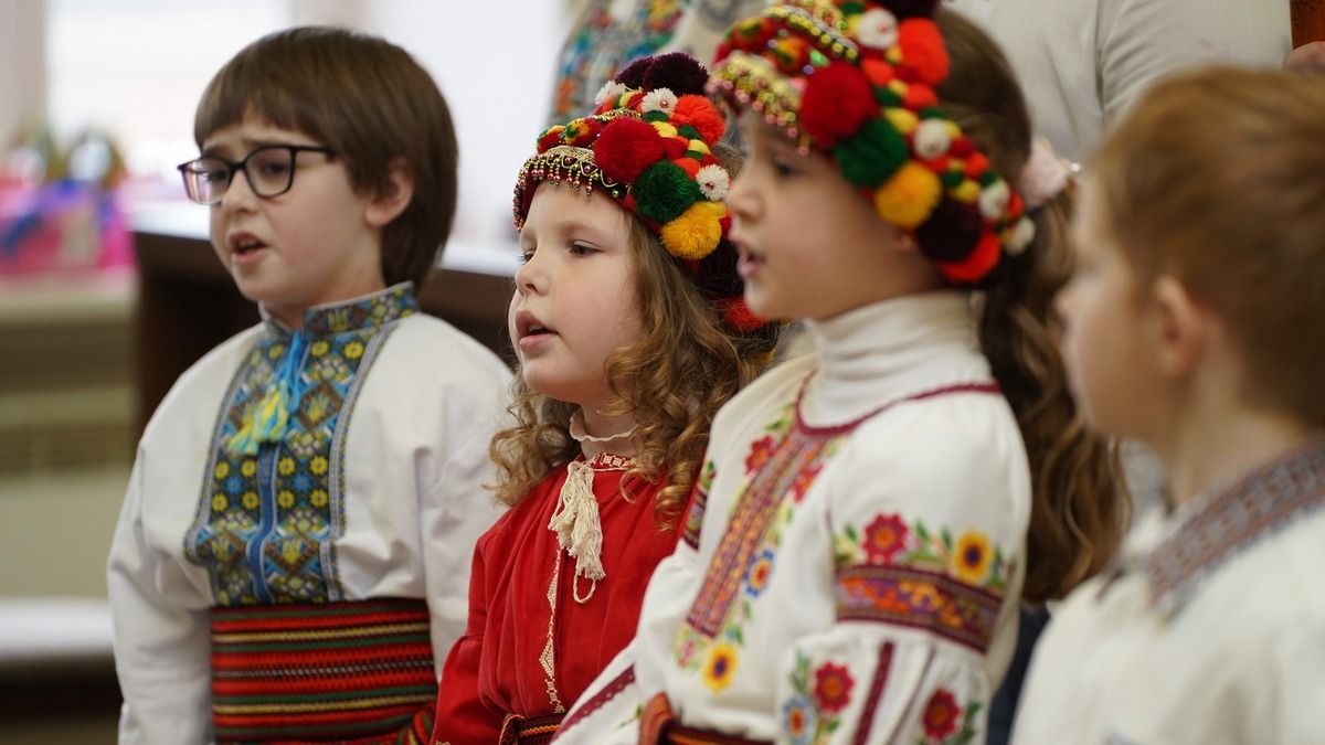 Діти загиблих захисників Коломийської громади отримали різдвяні подарунки 9