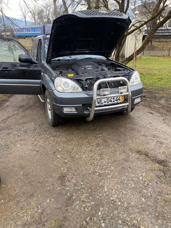 Делятинська громада передала автівку на фронт 2