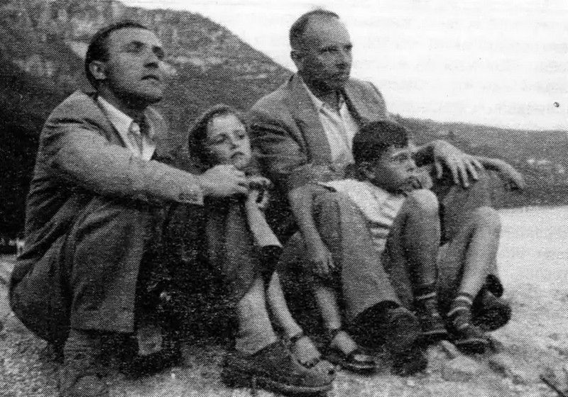 Бандера з дітьми. Зліва направо: Микола Климишин, Леся, Андрій і Степан Бандера