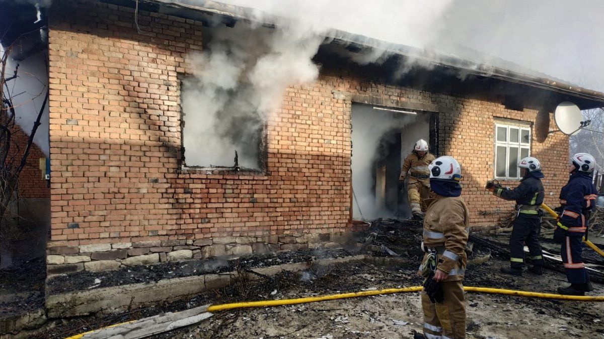 Два житлові будинки загорілись на Городенківщині 1