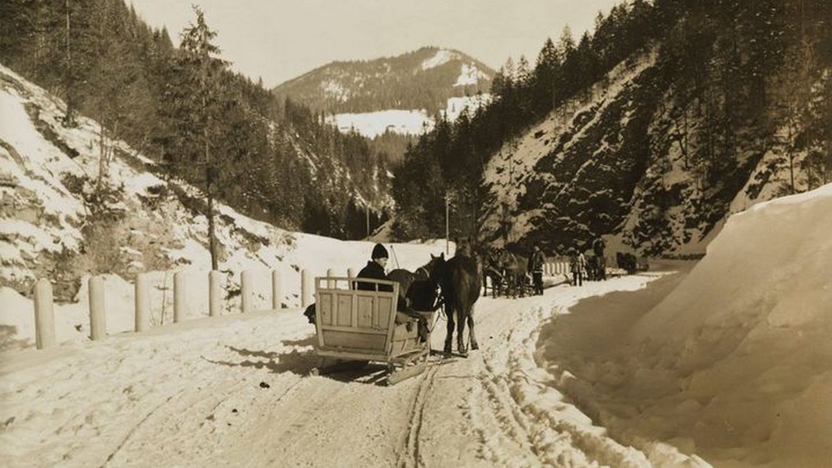 Сторічні зимові фото Ворохти, Татарова і Верховини / Жаб'є 2