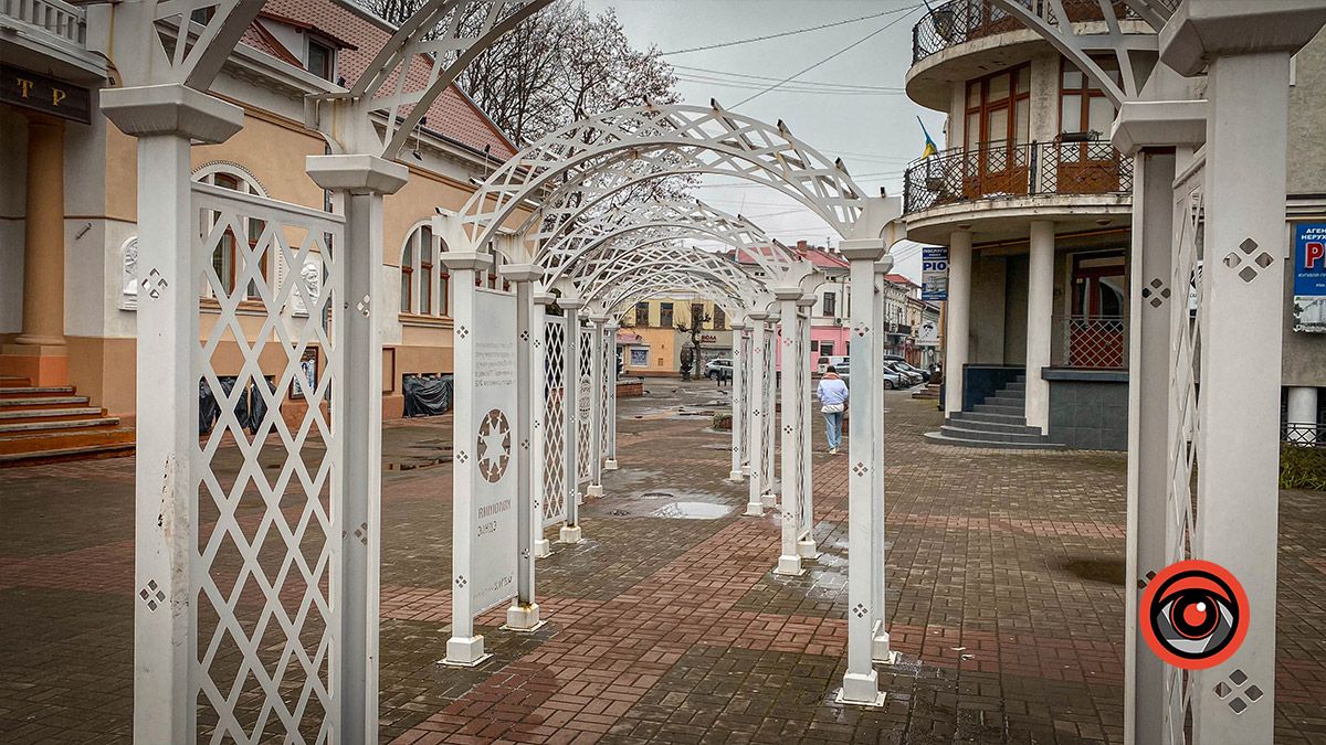 Кіно, театр, виставки й посиденьки: куди піти у Коломиї 28 грудня