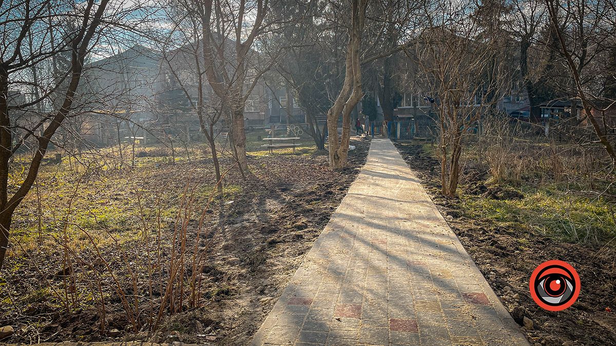 Попросили і були почуті: до дитсадка встелили доріжку від мікрорайону Мазепи 1