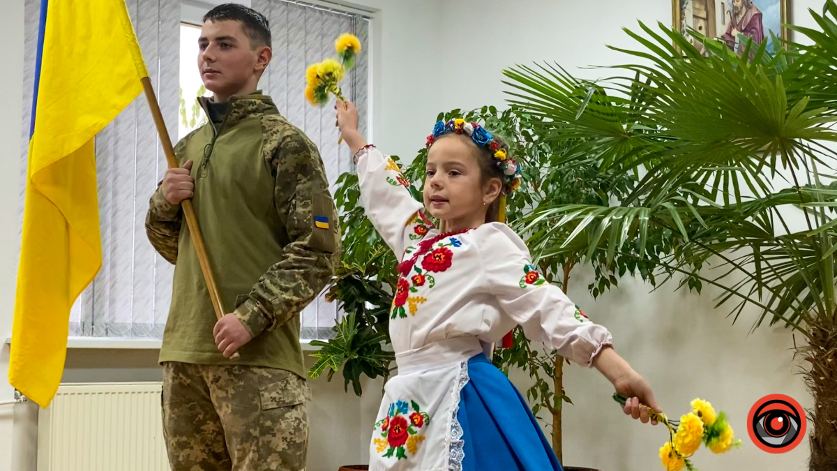 У день ЗСУ у Коломиї діти подарували концерти військовим 9