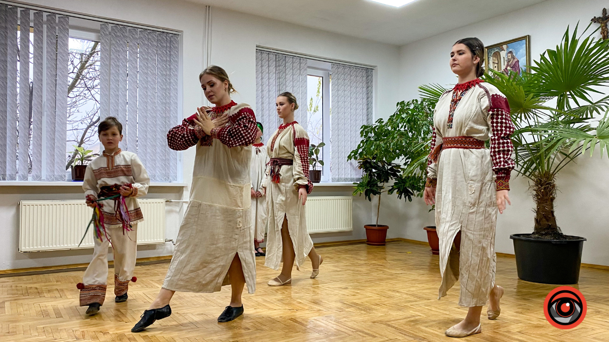 У день ЗСУ у Коломиї діти подарували концерти військовим 12