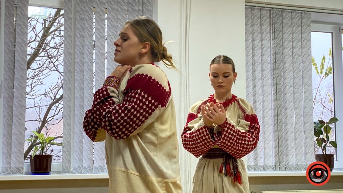 У день ЗСУ у Коломиї діти подарували концерти військовим 13