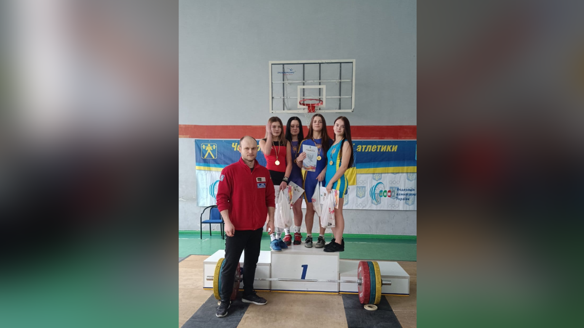 До дня Святого Миколая у Коломиї відбувся турнір з важкої атлетики 3