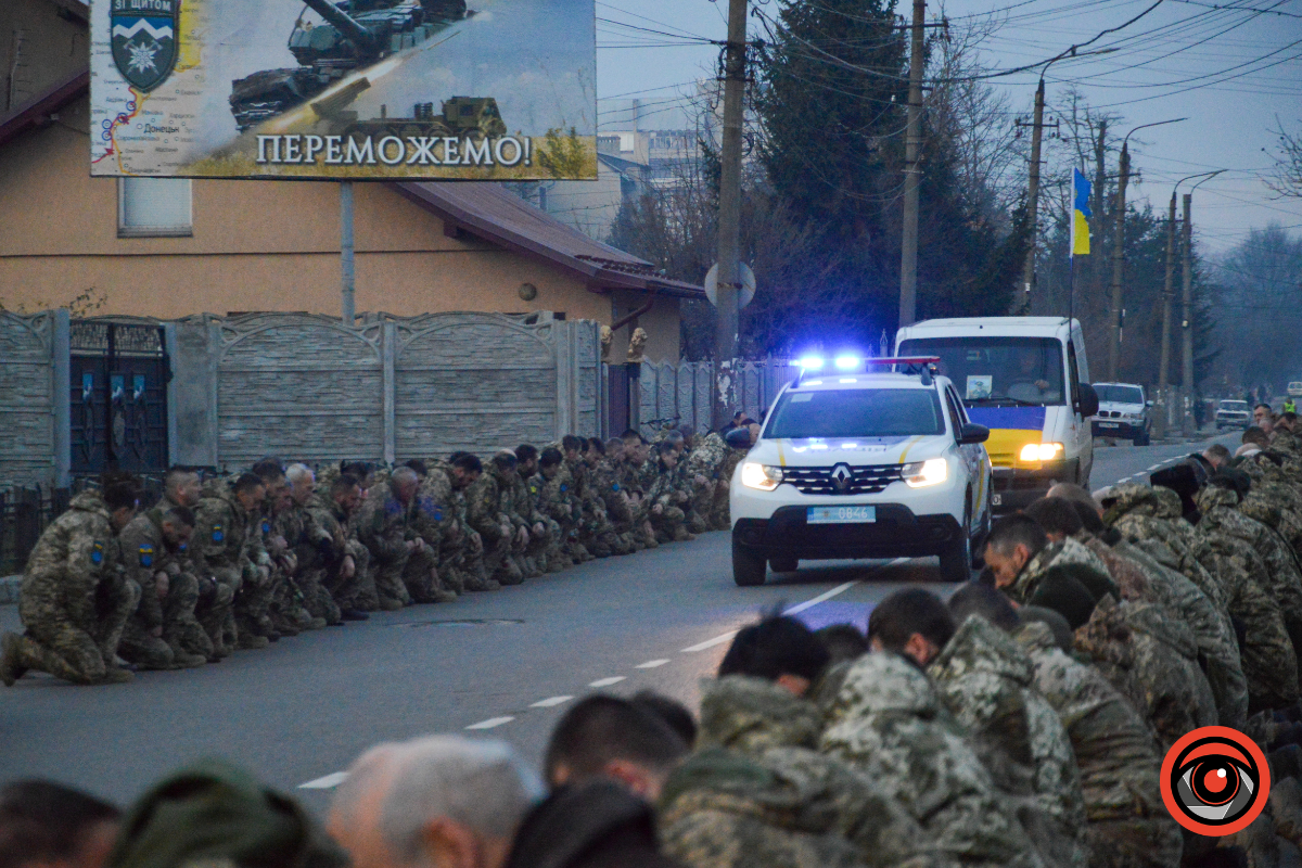 Коломия попрощалася з загиблим Героєм Володимиром Лободюком 2