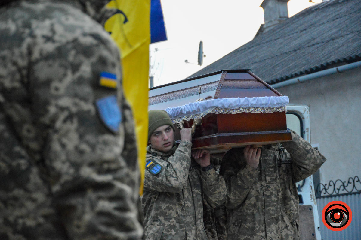 Коломия попрощалася з загиблим Героєм Володимиром Лободюком 4