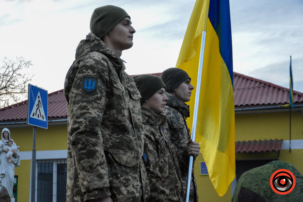 Коломия попрощалася з загиблим Героєм Володимиром Лободюком 6