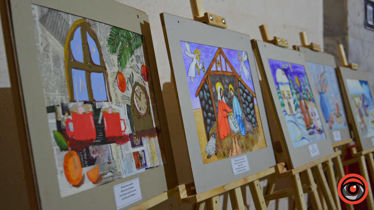 У Соколі триває виставка "Різдвяні барви" 3