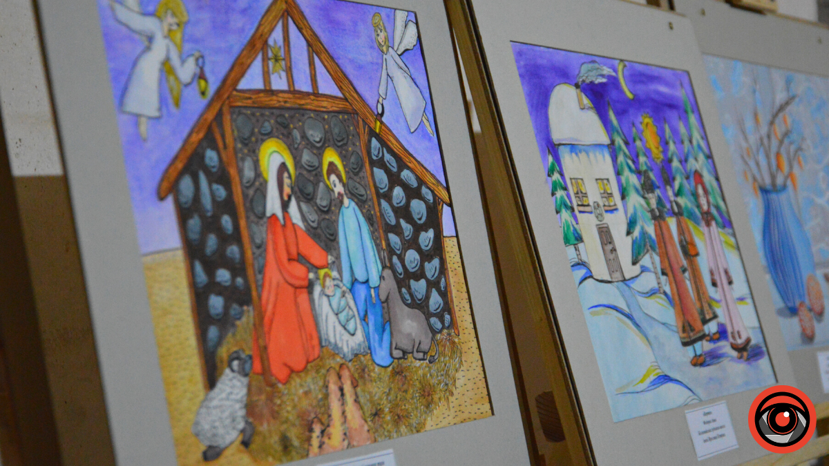 У Соколі триває виставка "Різдвяні барви" 2