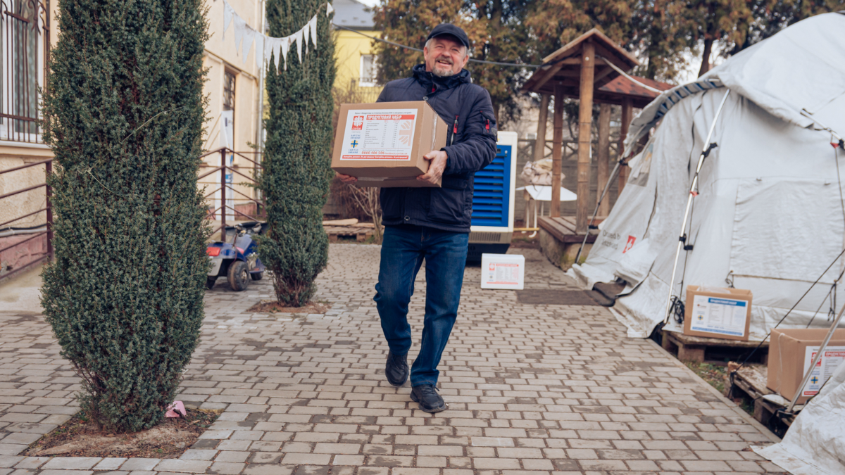 У Коломийському Карітасі можна отримати продуктові та гігієнічні набори 2