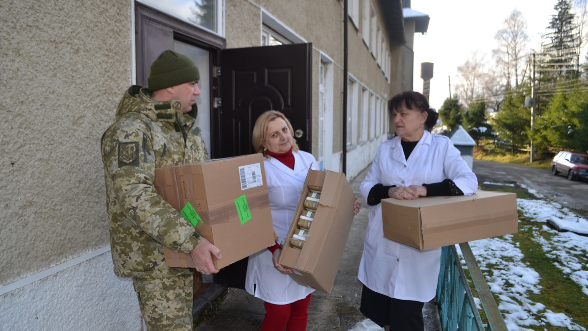 Гуманітарну допомогу передали у пологове відділення Верховинщини