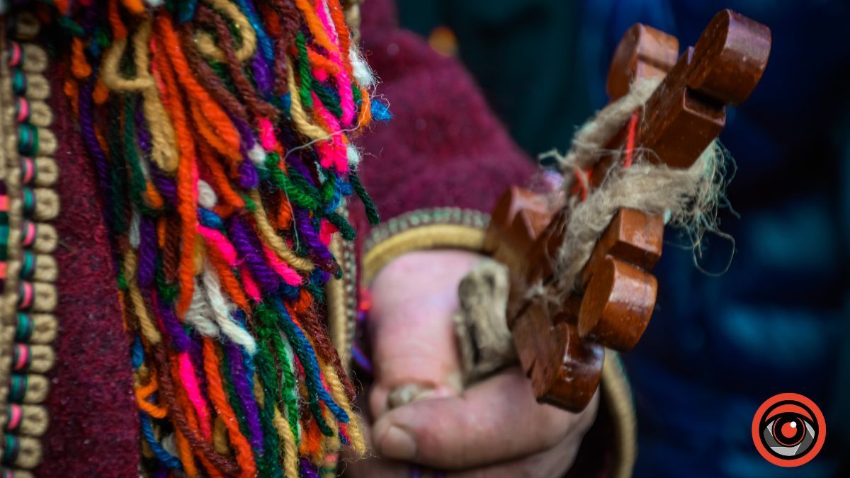 Наймасовіша коляда у Криворівні вперше відбулася 25 грудня | Відео та фото 15