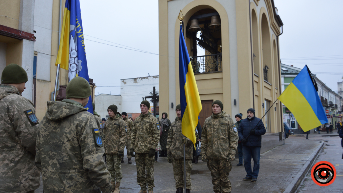 Коломия провела в останню путь Героя Сергія Нікандрова 1