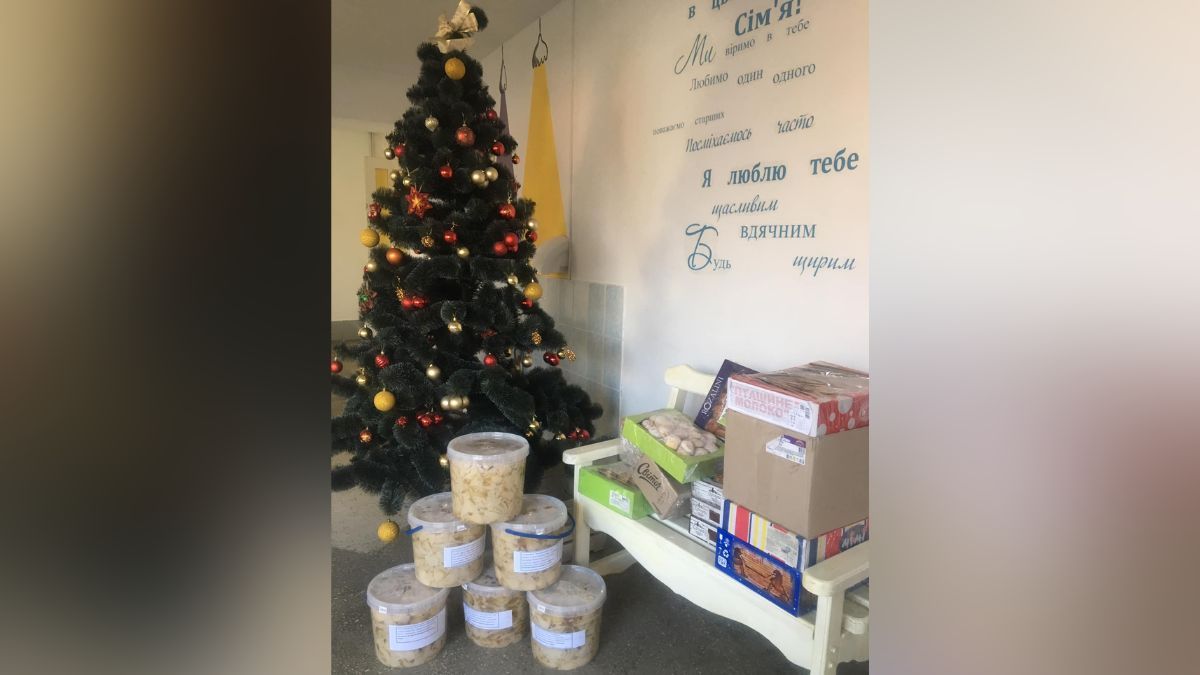 До військових на фронт відправилися смаколики з Коломийщини 7