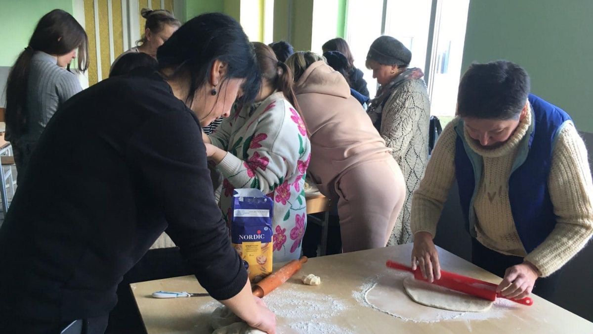 До військових на фронт відправилися смаколики з Коломийщини 4