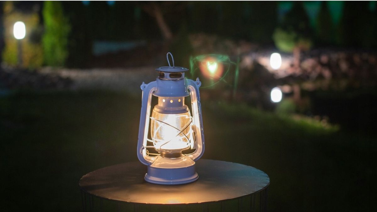 Чим освітити дім під час вимкнень: варіанти та ціни 2