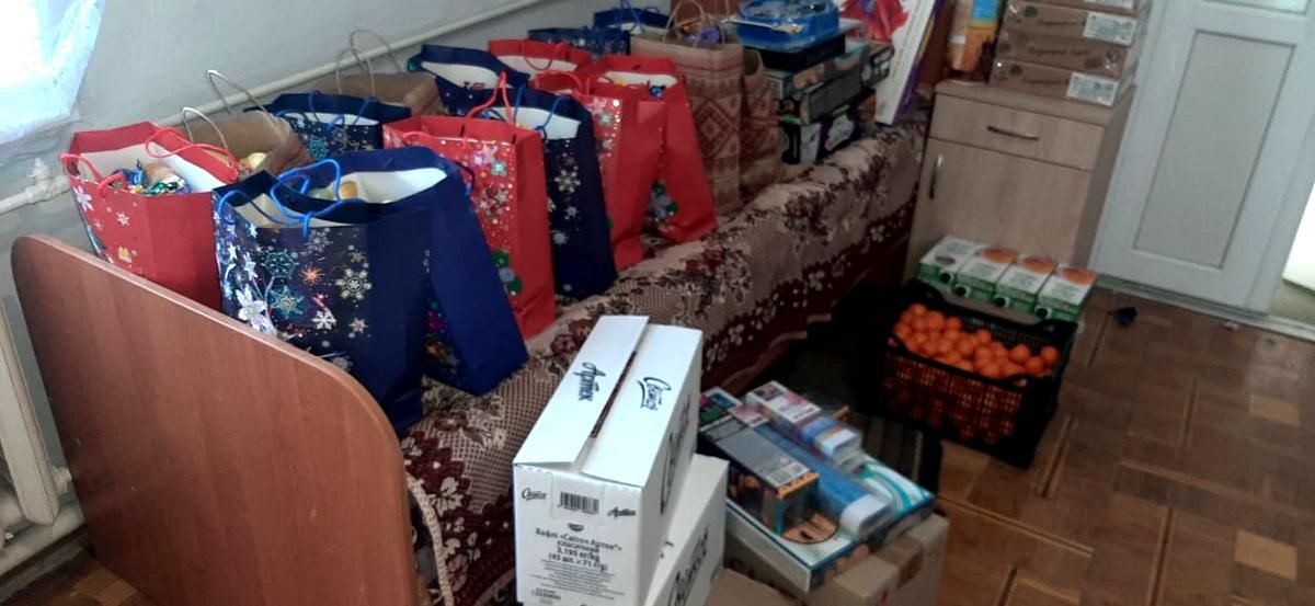 Прокурори вітали дітей у спеціалізованих закладах Прикарпаття зі святом Миколая 1