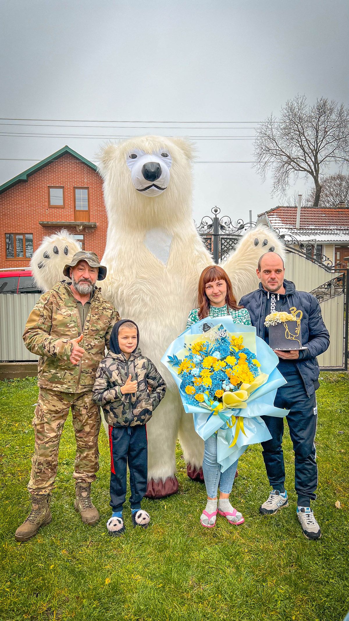 Дивовижне ведмеже привітання: у Коломиї влаштовують незабутні свята 1
