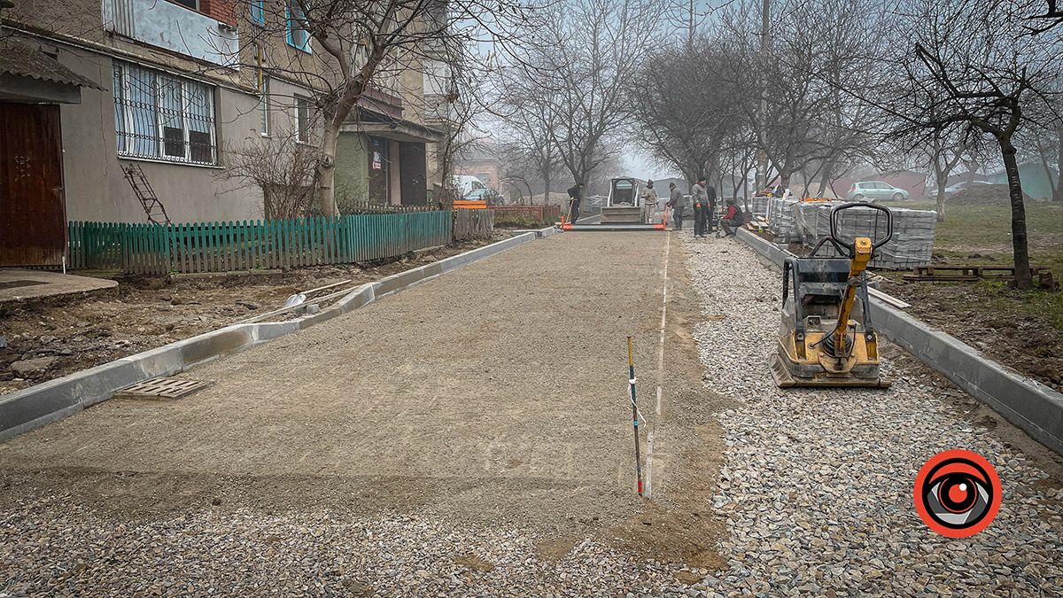 У мікрорайонні Мазепи в Коломиї ремонтують проїзди: скільки це коштує місту 7