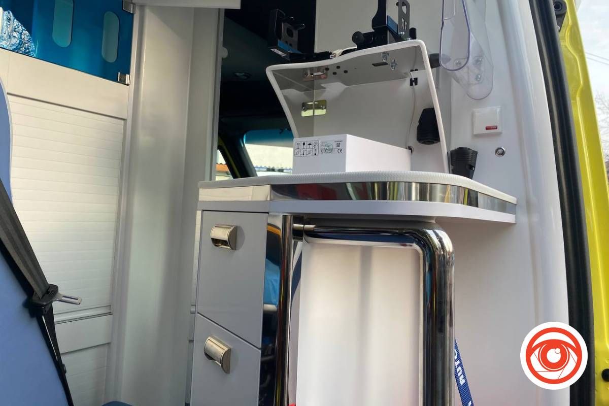 Автомобіль для екстреної медичної допомоги отримало Прикарпаття 2