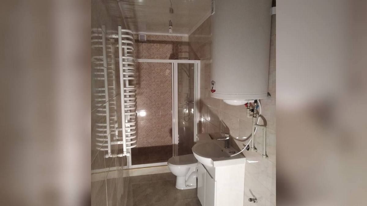 На Городенківщині облаштували ванну кімнату в прихистку для ВПО