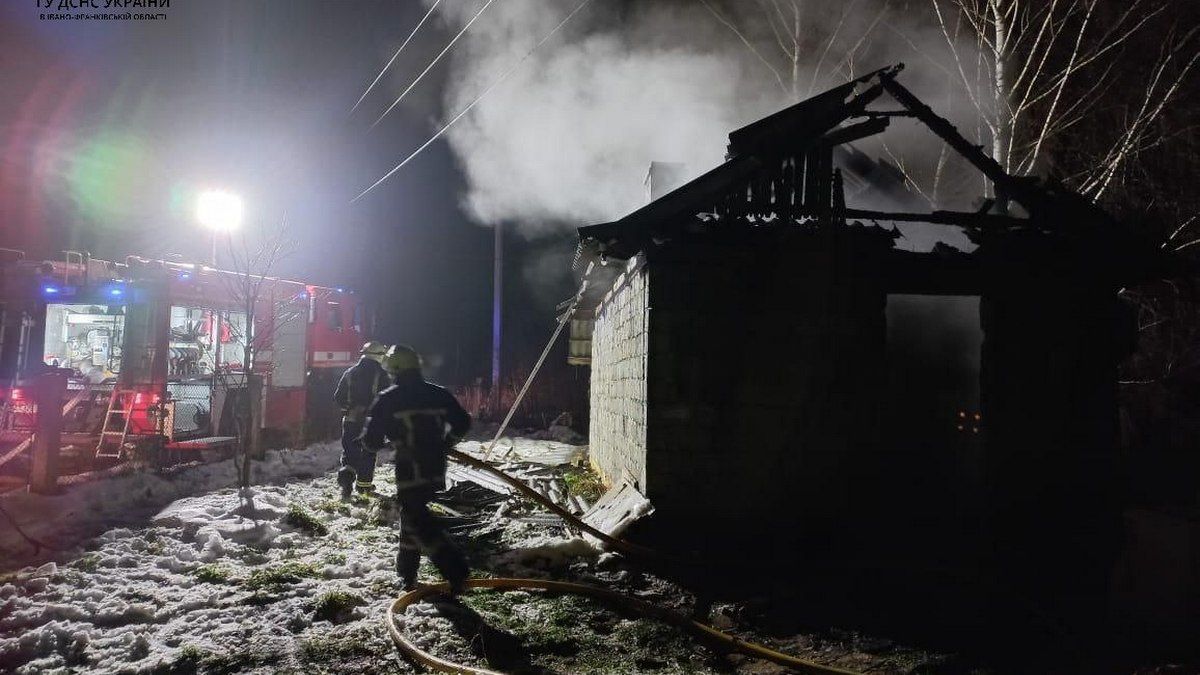 У Микуличині внаслідок пожежі загинуло двоє людей 1