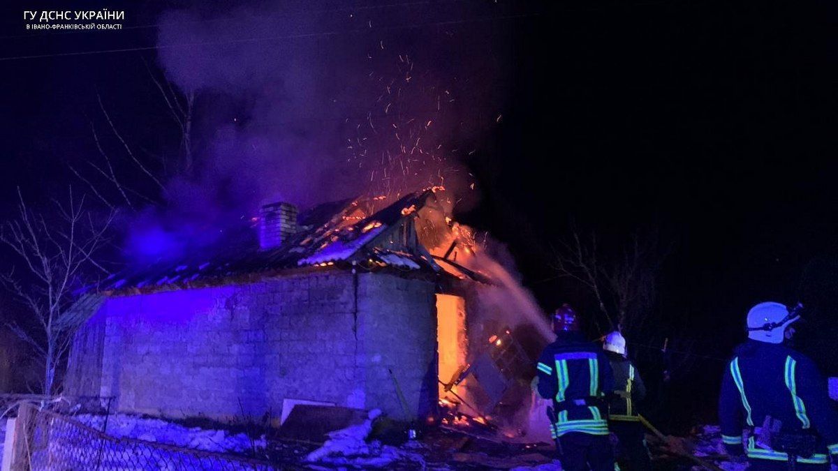У Микуличині внаслідок пожежі загинуло двоє людей