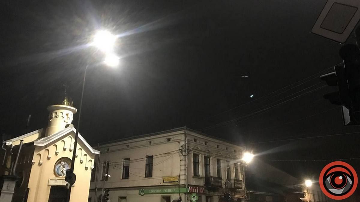 Ліхтарі світять, а світлофори - ні: на небезпечних перехрестях в Коломиї нема регулювання 6