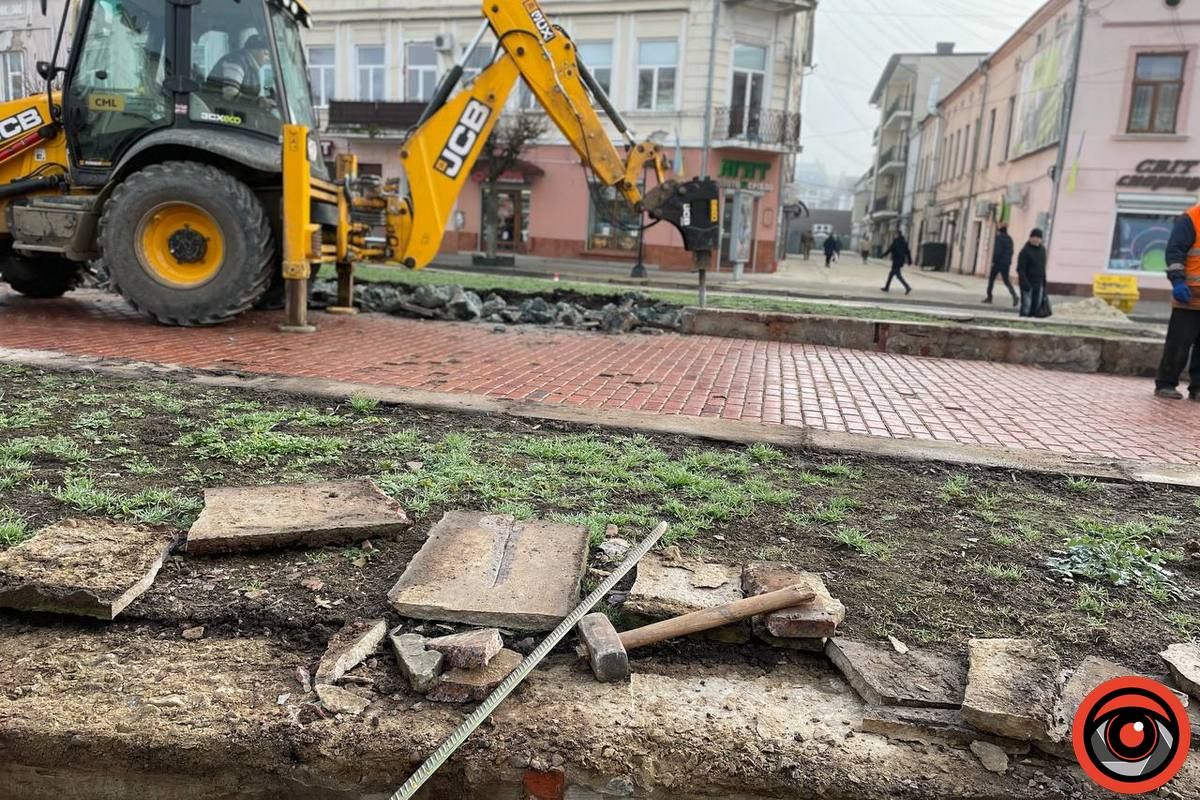 Все рівно: на площі Відродження закінчили демонтаж 2