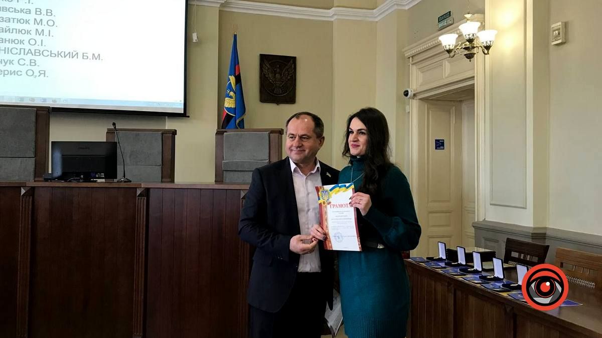 На сесії міської ради керівництво ратуші отримало нагороди 10