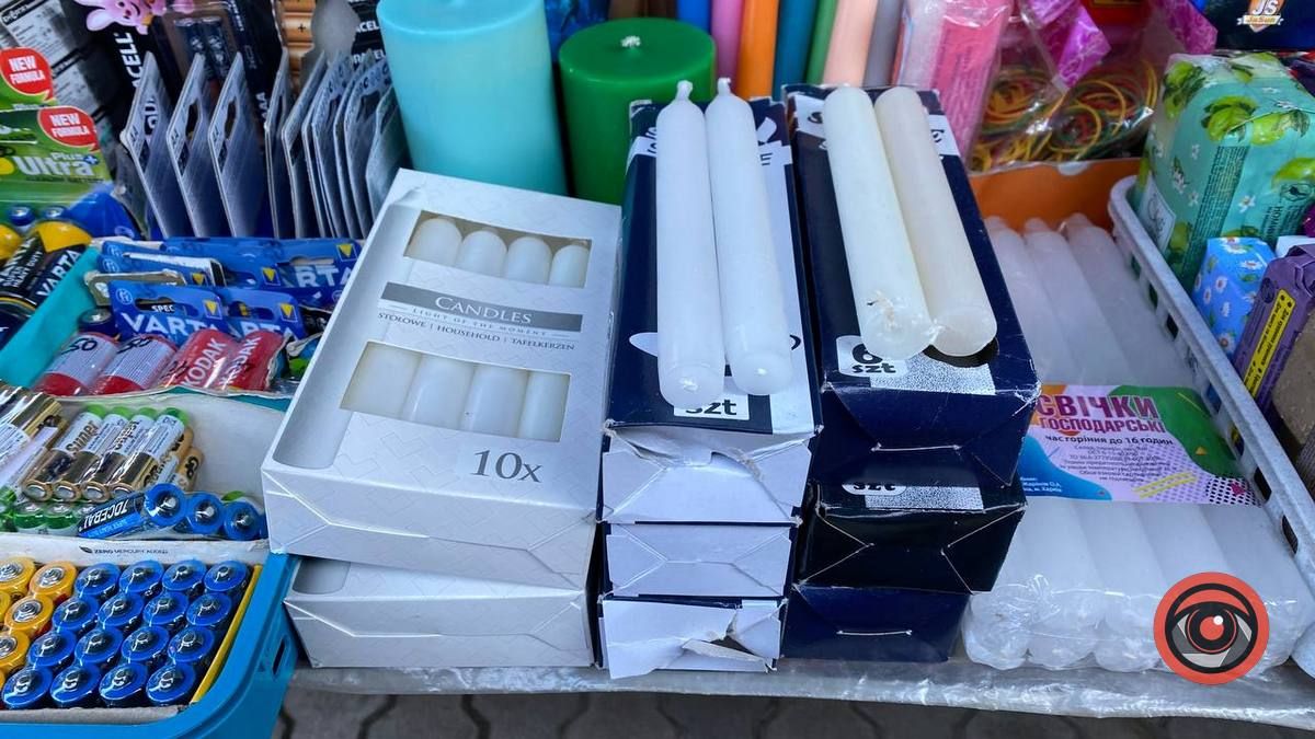 Тепер у кожній хаті: де знайти свічки у Коломиї та скільки коштують?