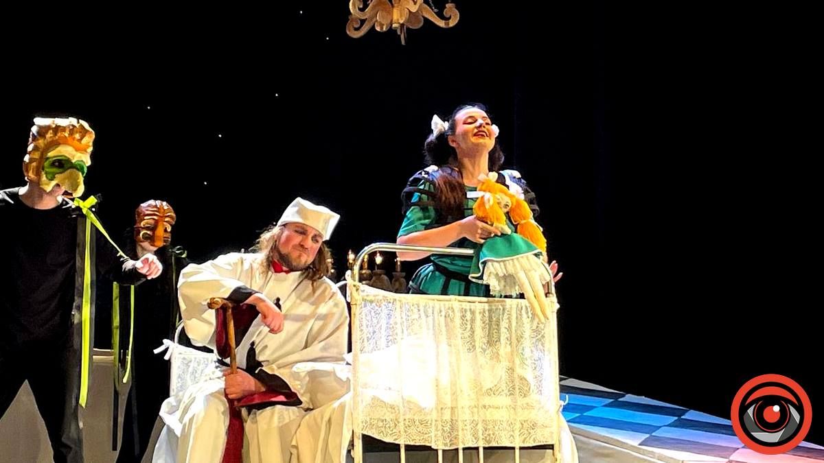 Нареготалися всмак: як коломийський театр давав прем'єру 11