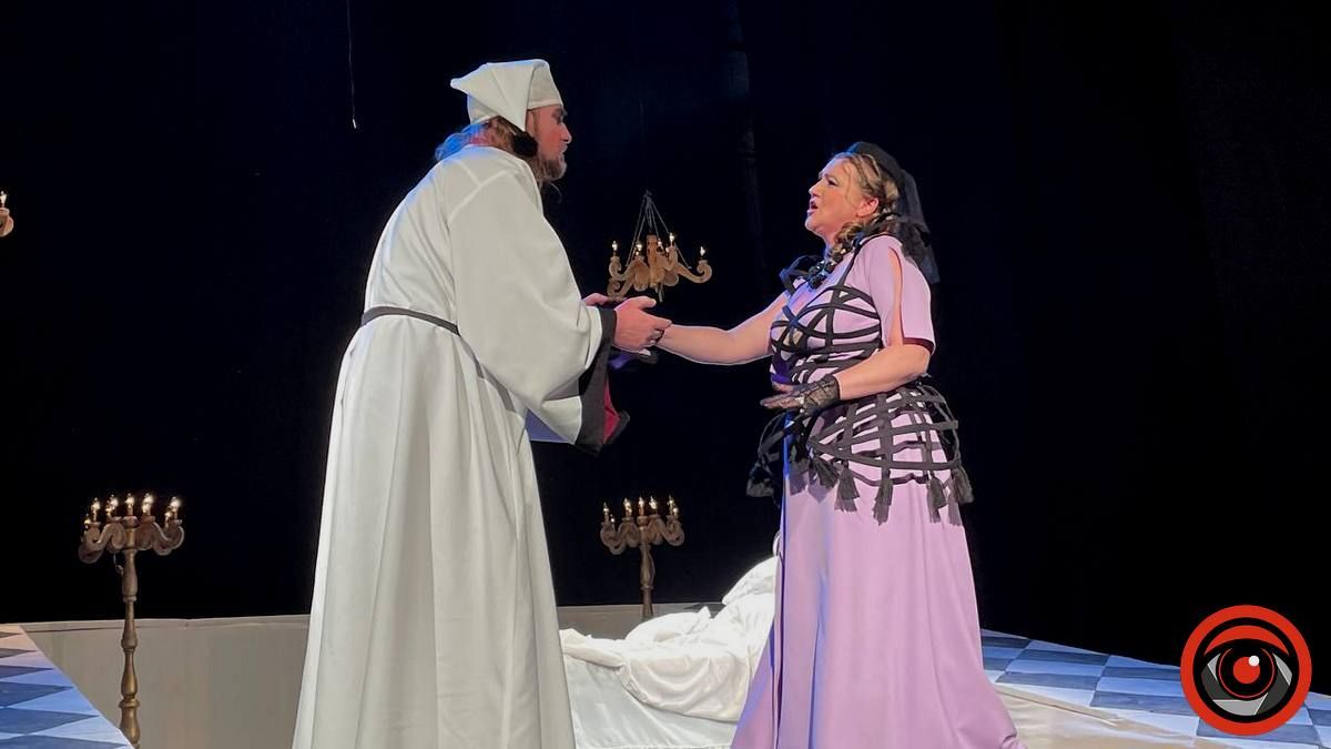 Нареготалися всмак: як коломийський театр давав прем'єру 7